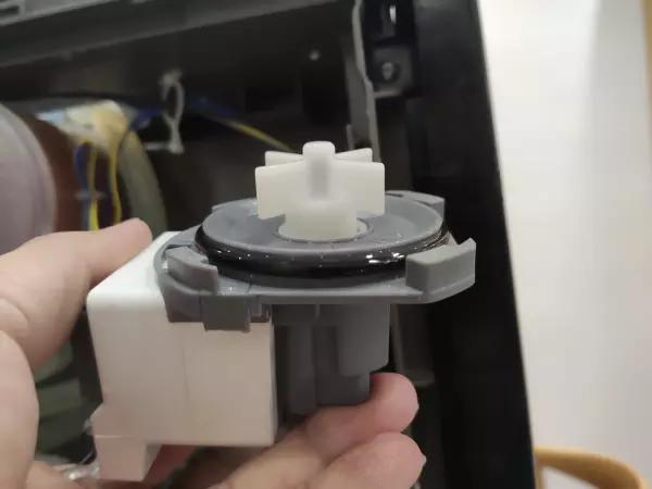 怎样快速消除洗碗机漏水故障码,全自动洗碗机裂口漏水怎么修