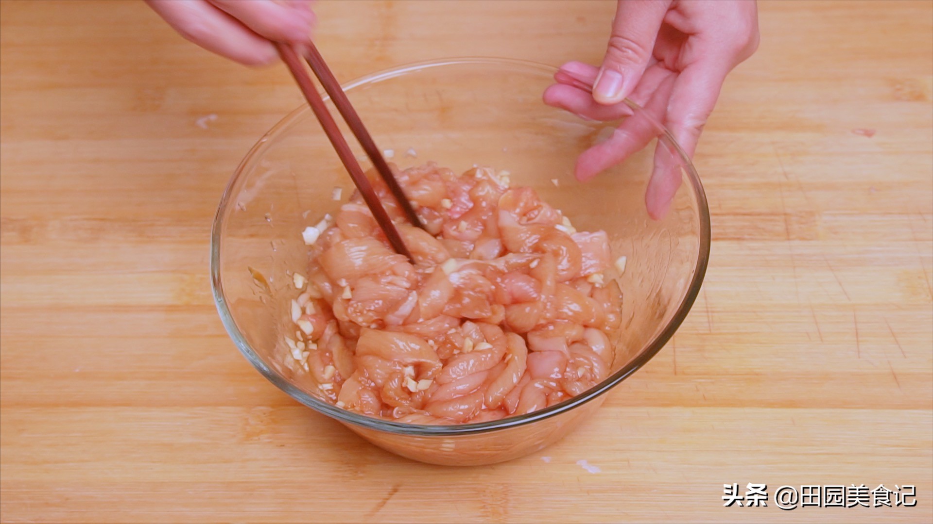 炸鸡柳怎么做又快又好吃,快炸鸡柳制作