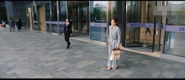 《半糖》制作真壕气?名牌衣服包包扎堆,男二一块表就上百万