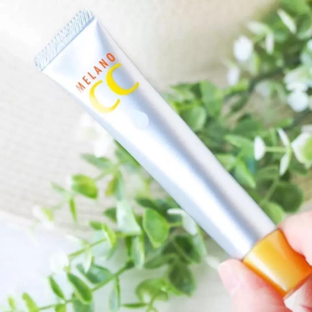 假货行千里，正品积在仓！睁开大眼睛看清楚啦，这个乐敦是假的