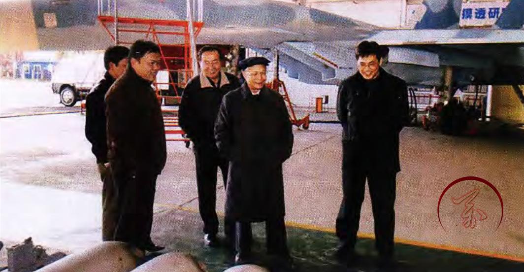 先天不足难改进，服役不到几年就可能面临淘汰的歼十五舰载战斗机