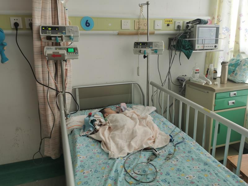 天降洗发水砸女婴后续,女婴被天降洗发水砸中