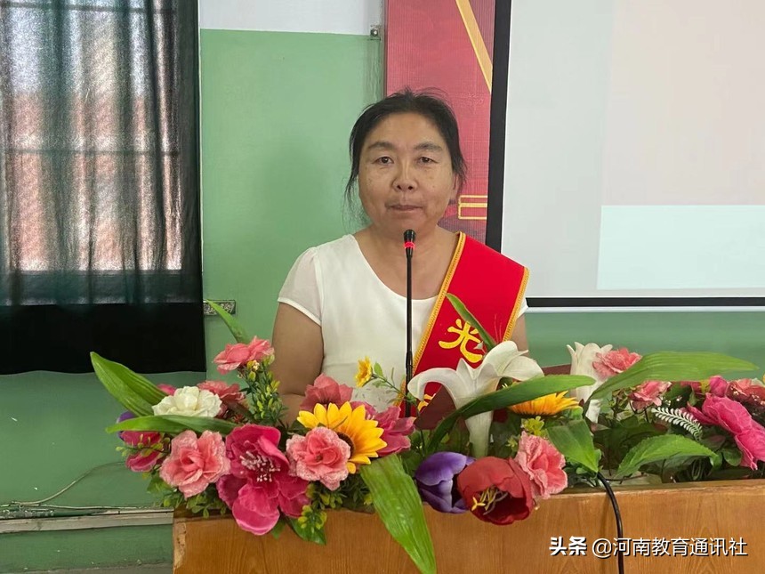 岁月如歌情怀依旧退休老师欢送会,岁月如歌退休教师欢送会