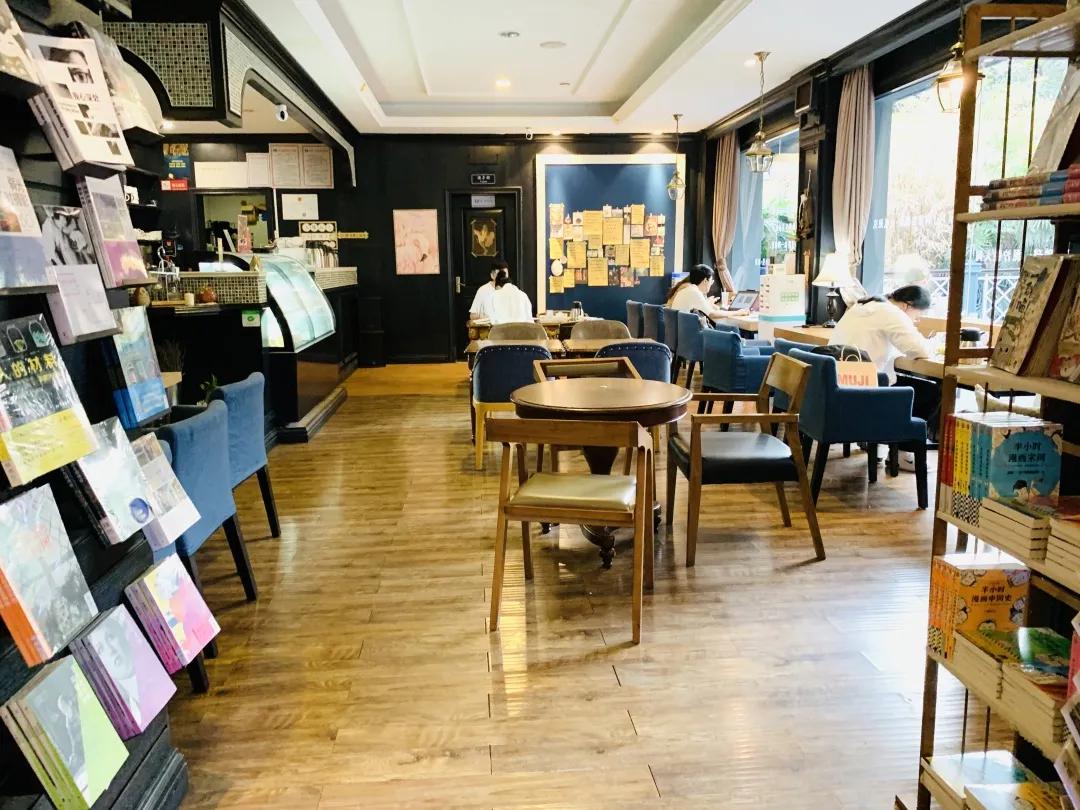 用阅读触摸成都｜在成都不能错过的10家书店（下）