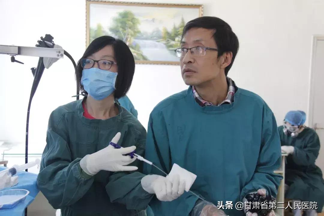 鱼骨刺卡喉咙最快的解决方法,鱼骨刺卡喉怎么办