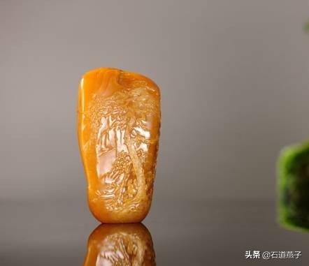 天价田黄石拍出史上最贵价格,田黄石每克3万真假田黄