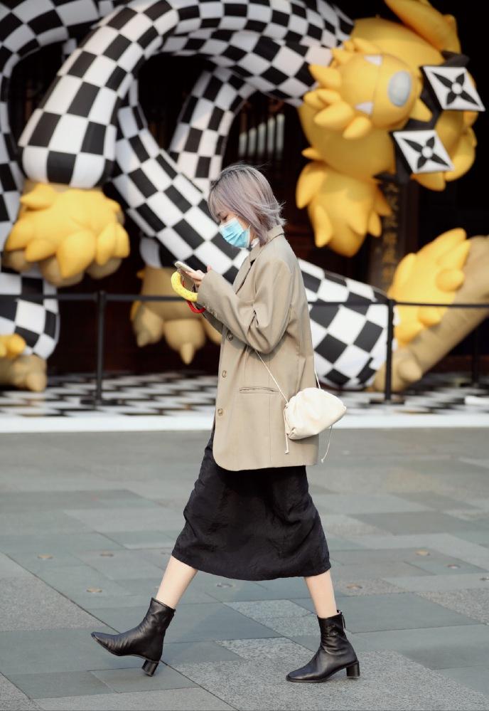 10种西装裙子的超好看搭配,好看的西装裙子怎么穿