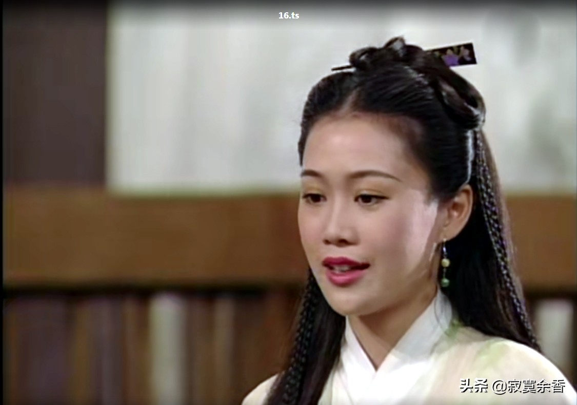 圆月弯刀杨过,圆月弯刀是什么刀