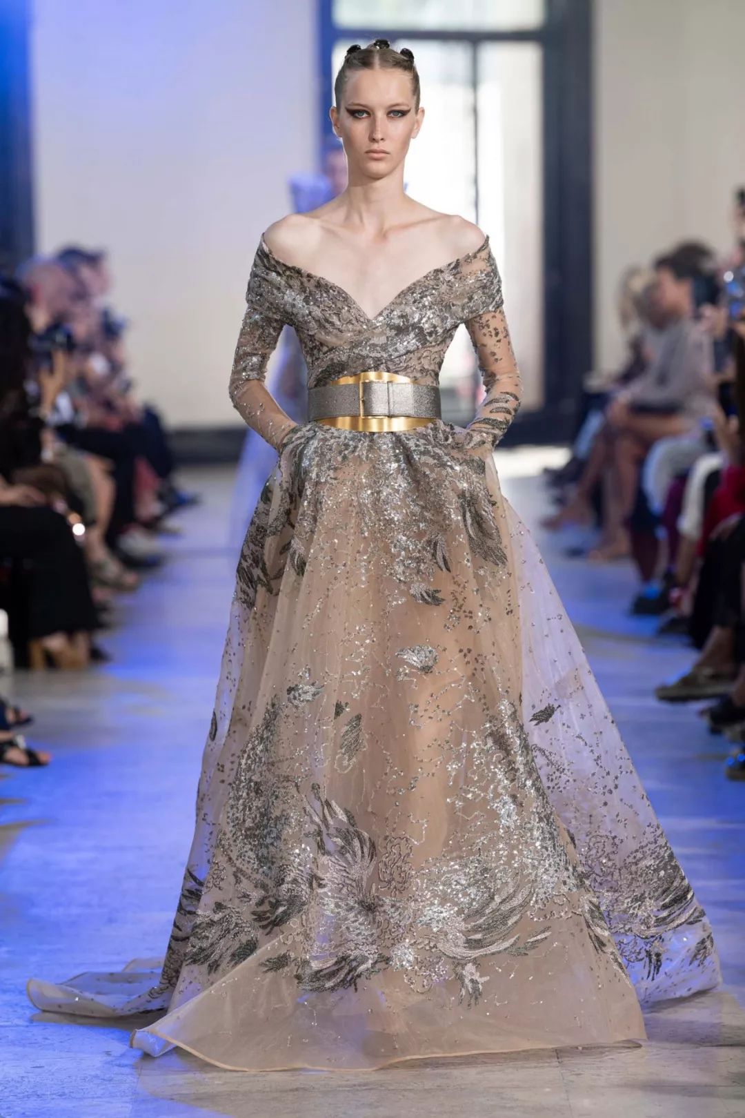 高定eliesaab刘亦菲,eliesaab高定仙女裙