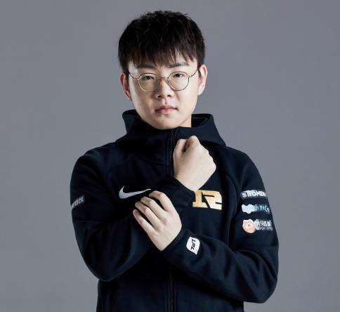 英雄联盟rng职业选手生涯故事,英雄联盟lpl选手编号是多少