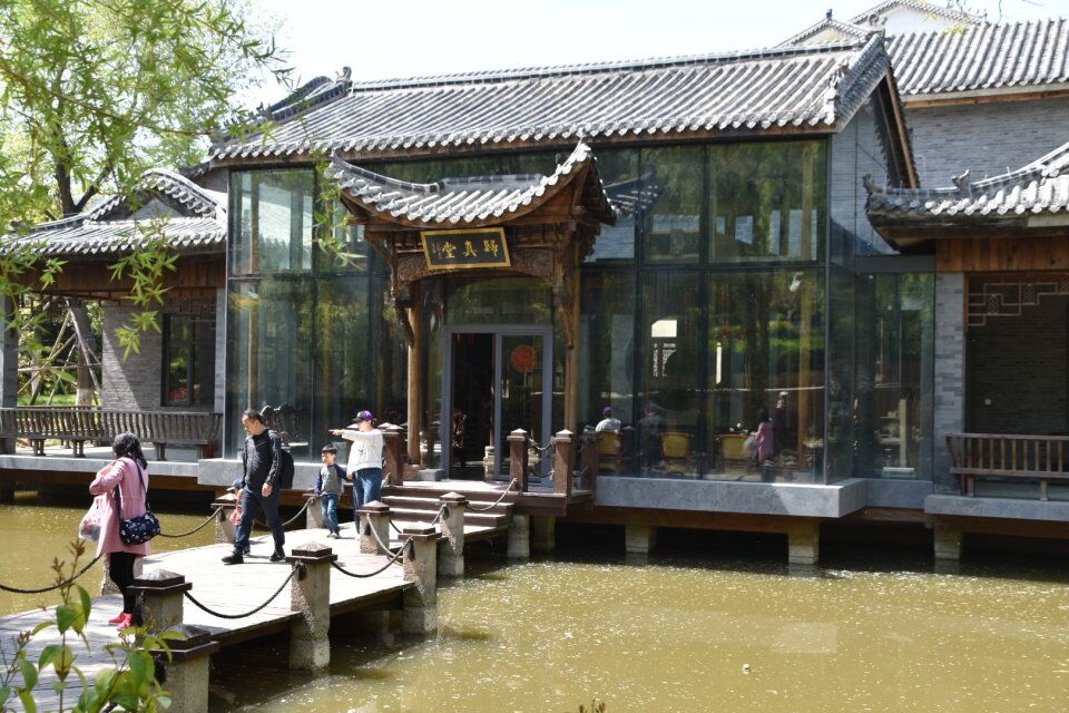 曾经的青岛雨林谷，摇身一变身价爆涨，门票太贵游人稀少