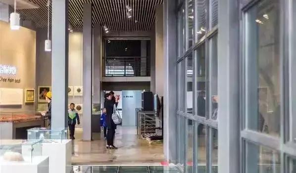 启新1889老而不衰,旧物的工业风时尚正流行