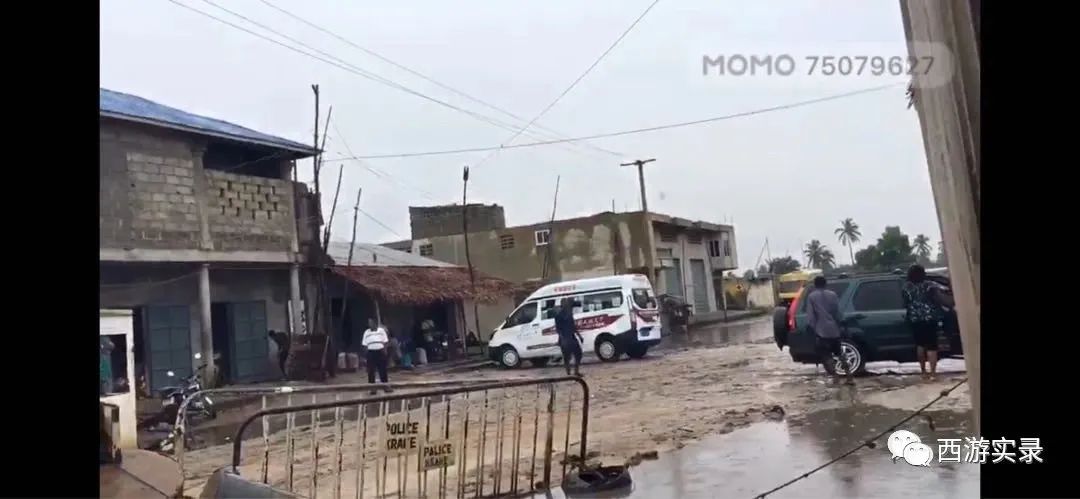 黑人不怕我车上警察，被押机场，和被绑架老乡吃饭，华人酋长宰我