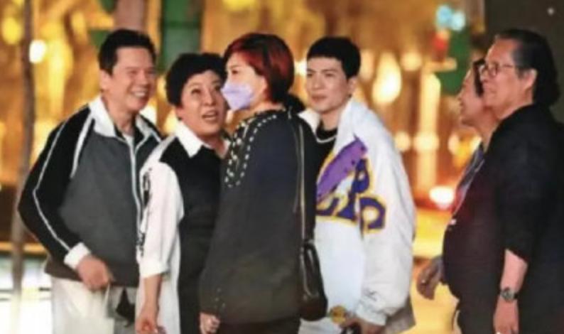 郭碧婷最新素颜照变化太大,郭碧婷产后亮相图片