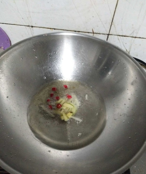 炖肉直接炖不焯水行吗,炖肉怎样不会柴