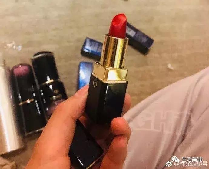 林允小红书上狂推平价货 (林允推荐的护肤品好用的)