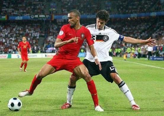 足球各球衣号对应的最佳的球员,说说球衣号码的意义