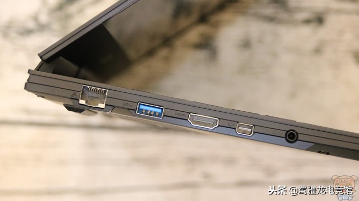 技嘉aero15xv8详细评测,技嘉游戏本aorus15x