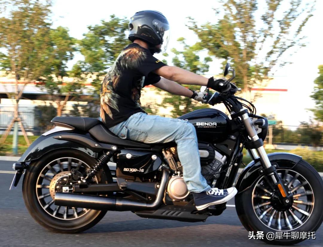 钱江闪电300和奔达灰石300,奔达灰石300适合跑长途高速吗