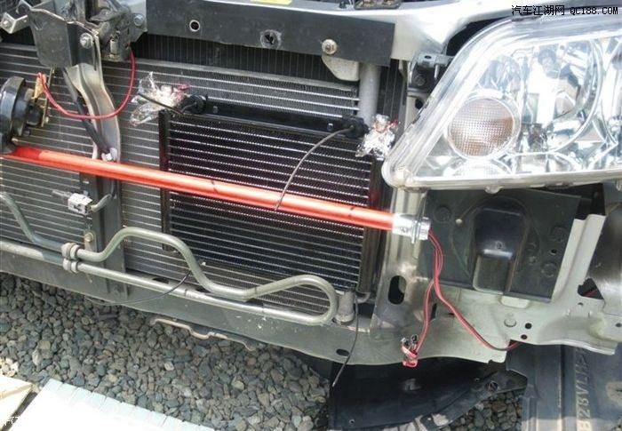 别样风情的英伦旅行顿挫强,买辆二手车要自己加装防撞梁