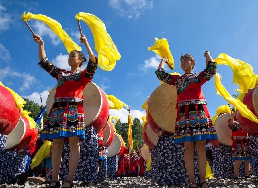 湘西苗族文化习俗及讲解,了解湘西苗族文化和风土人情