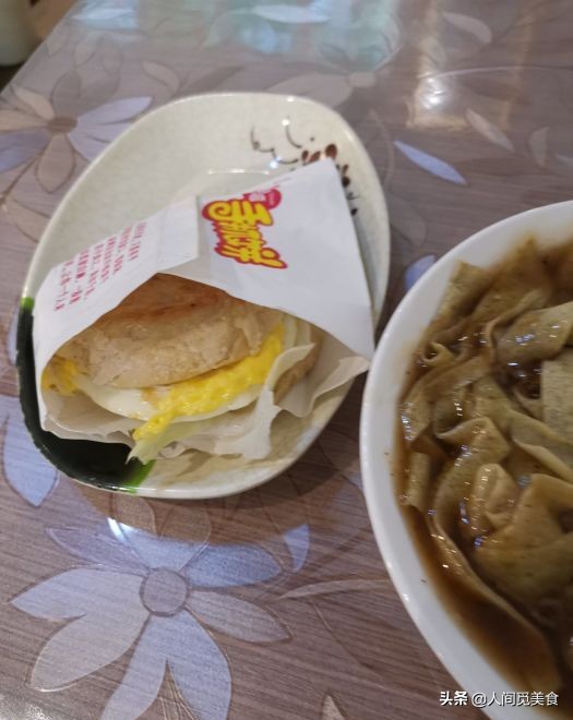 天津本地人吃的早点铺,天津市最好吃锅巴菜在哪里最多