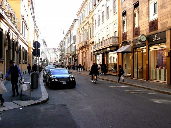 意大利留学生消费要不要给小费,意大利留学生真实待遇