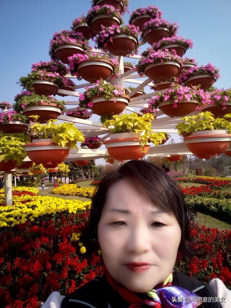 可爱的少妇自拍越来越丰满越来越成熟了