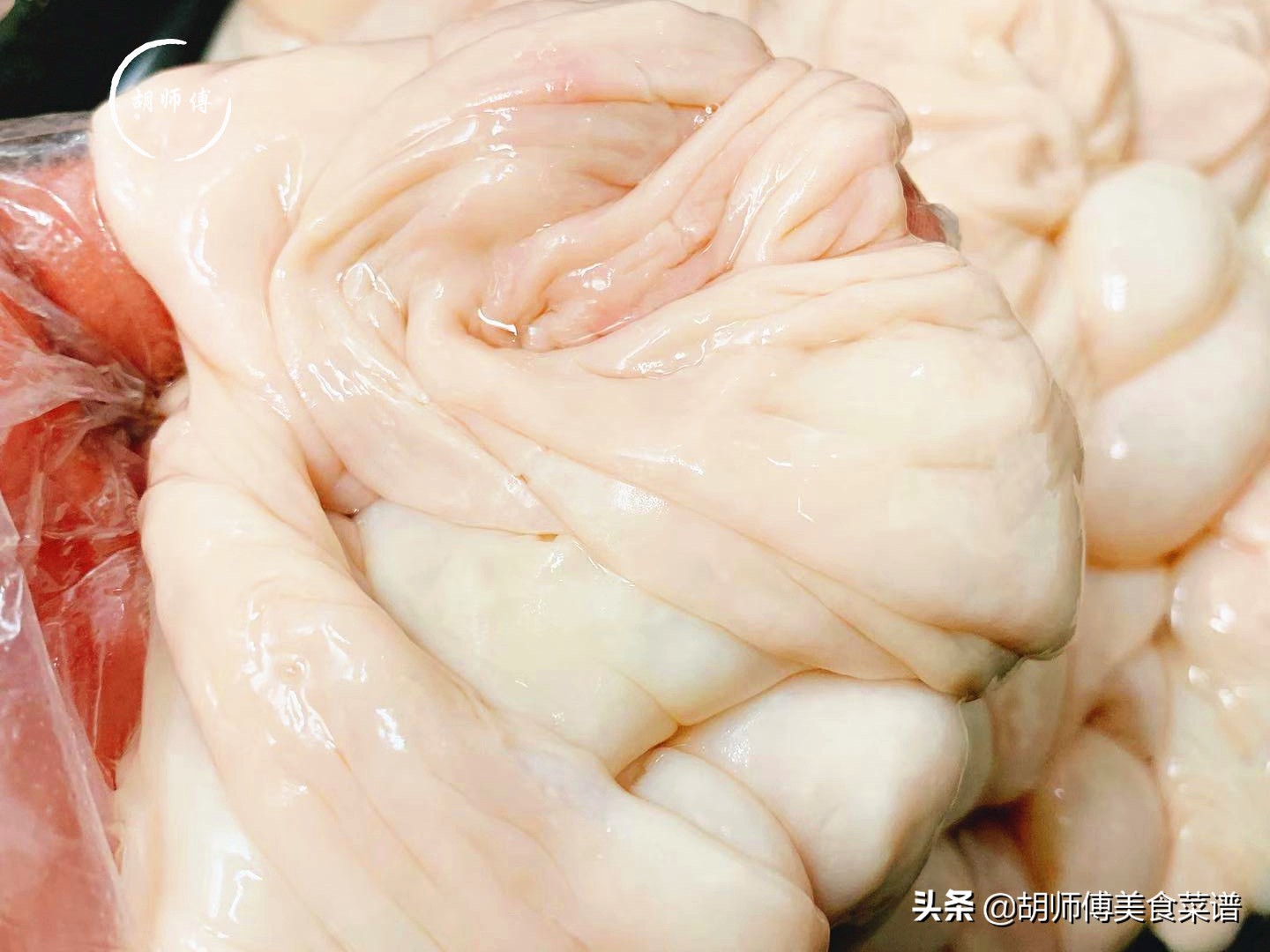 猪大肠如何洗才能干净和去异味,猪大肠怎么洗又长又臭