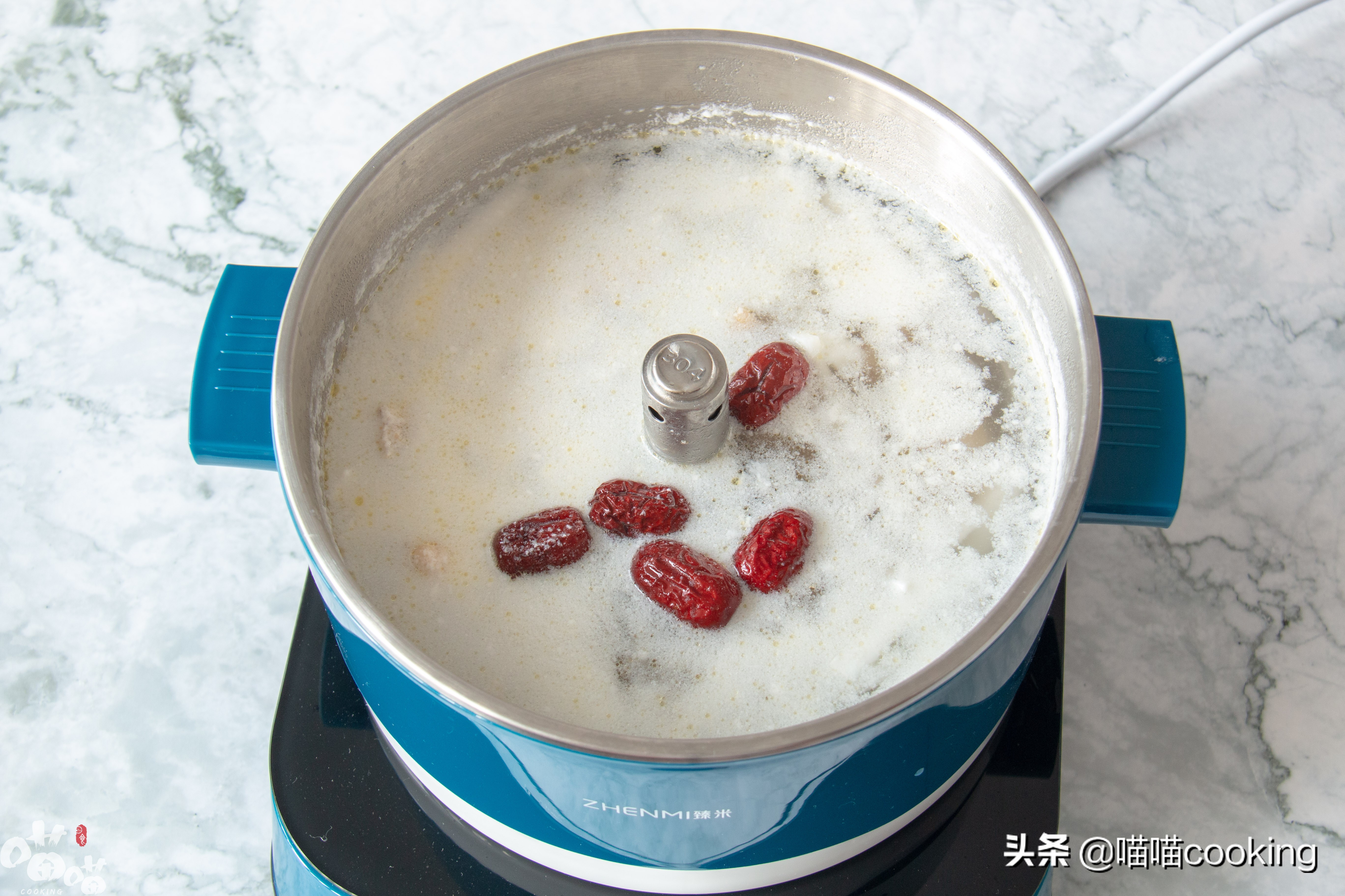 如何做椰子鸡火锅,椰子鸡火锅的做法视频教程