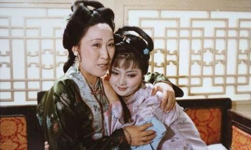 薛姨妈为什么对黛玉好,薛姨妈是怎么一个人