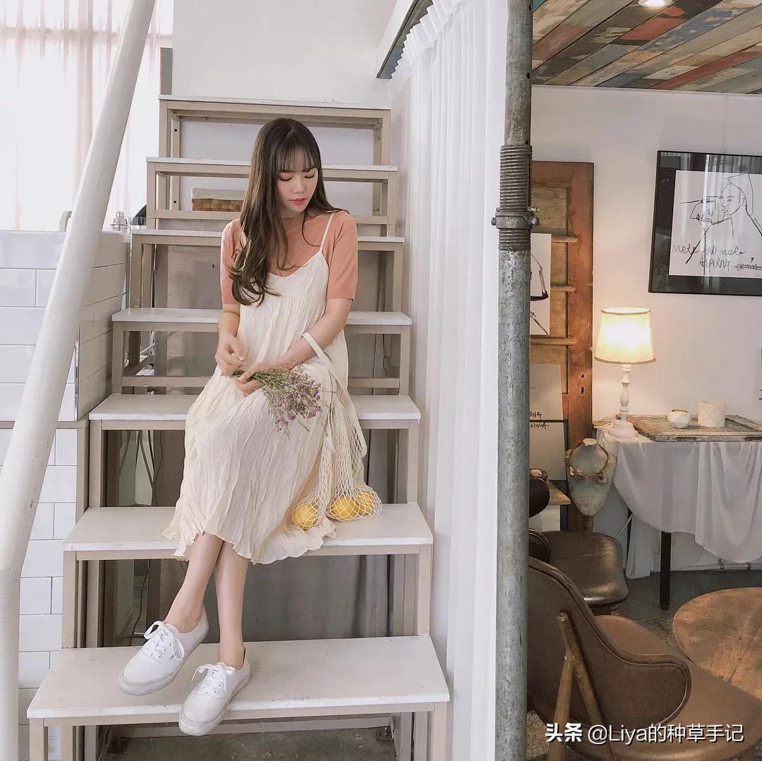 穿错卫衣显胖,宽松卫衣怎么搭配帆布鞋