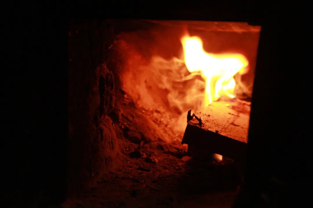 秋天的第一杯手工古法黑糖水，充满甜蜜和温暖