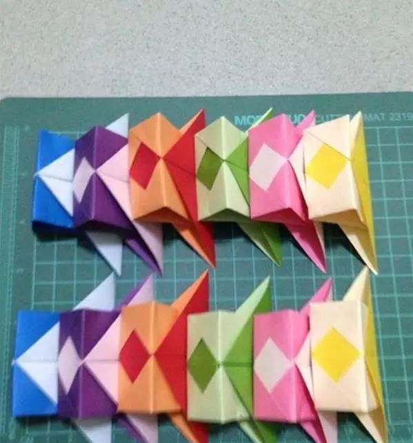 迎接新年的剪纸灯笼,做灯笼来点过年的气氛吧