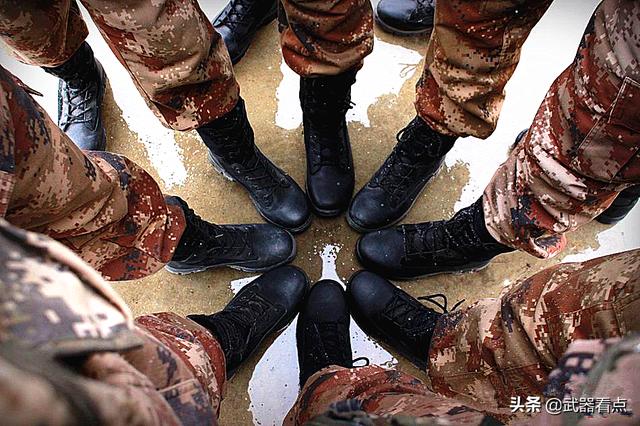 中国军用军靴17式,17式作战靴实测