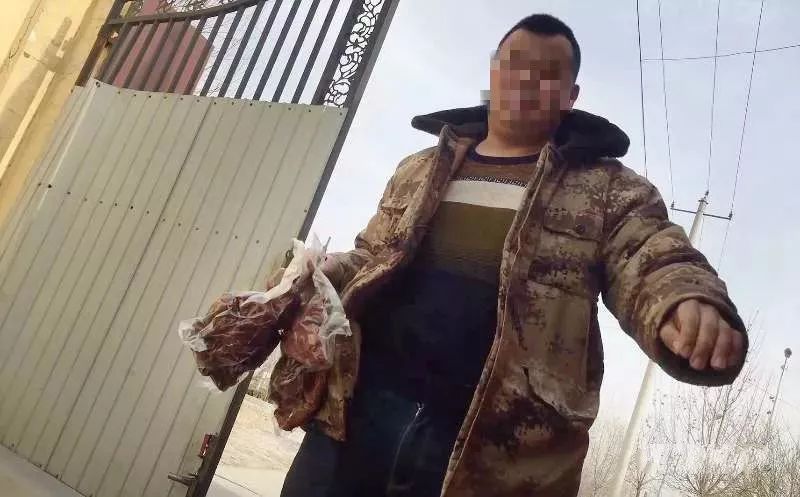 驴肉火烧吃着不香是不是假的,驴肉火烧到底哪里是正宗