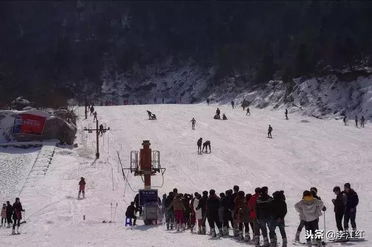 西安白鹿原滑雪场门票价格,西安高新区哪里有室内滑雪场