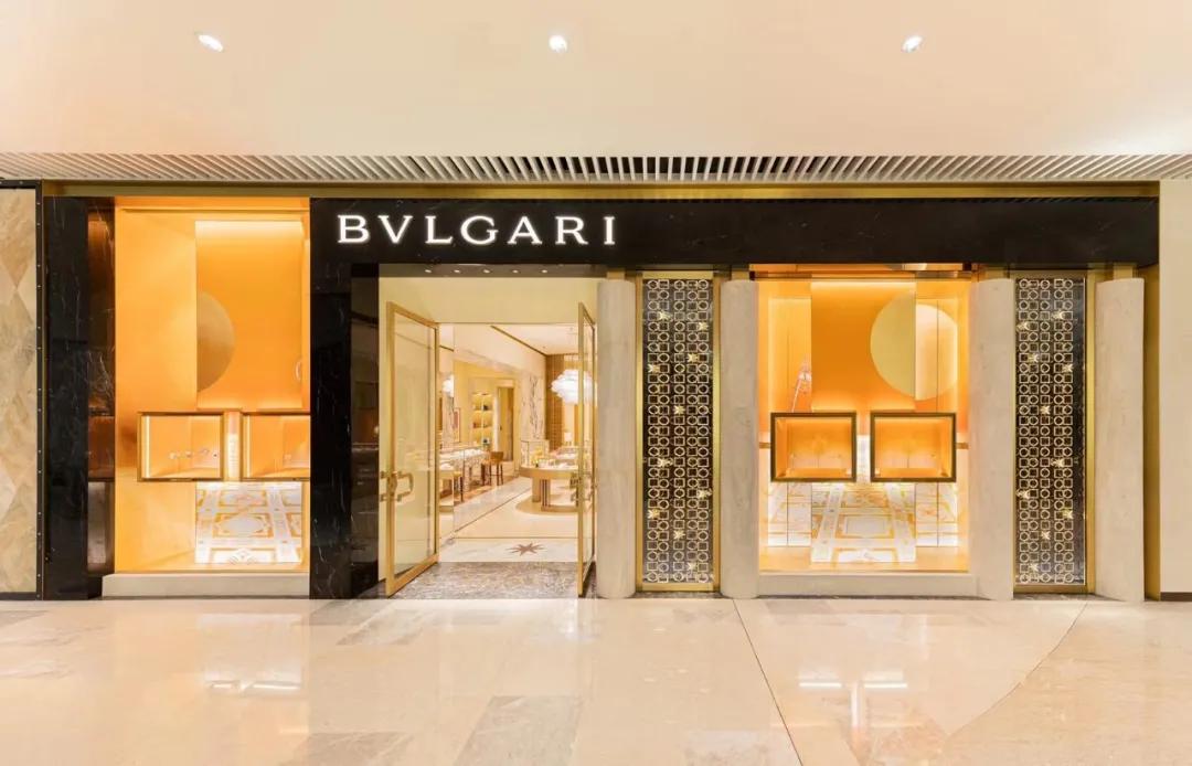 武汉恒隆广场奢侈品牌,武汉恒隆广场算顶级广场吗