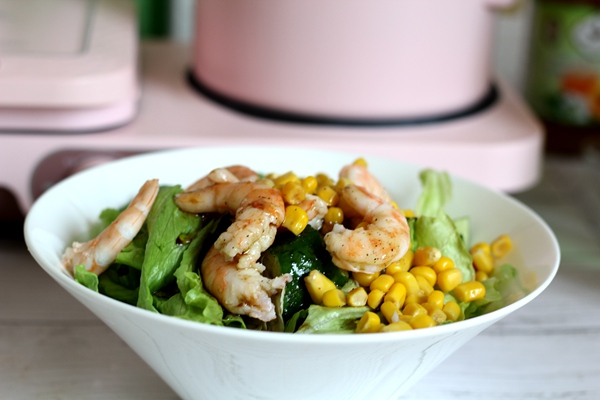 黑胡椒油醋汁大虾沙拉,黑胡椒酱汁虾做法