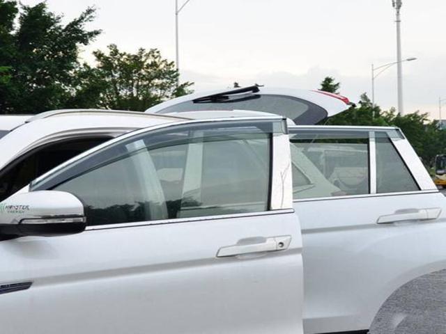 汽车晴雨挡用哪种安装方法好,汽车装晴雨挡好不好啊