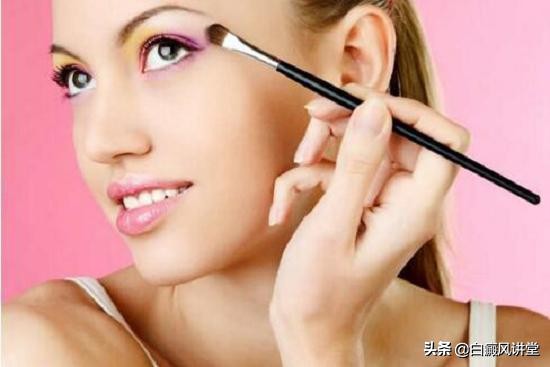 白癜风夏季高发原因？如何做好防护工作？夏季治疗好吗？