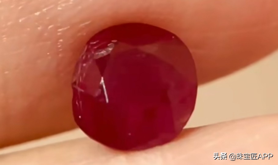 让人又爱又恨！“奶体”宝石究竟是好还是坏？