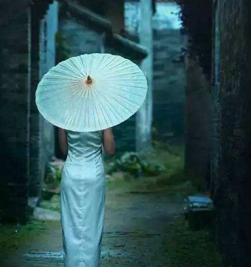 最美的台湾伤感情歌,最美情诗100句