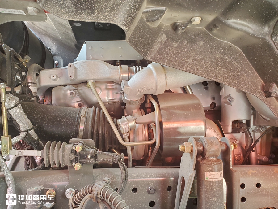 豪沃新款tx7配置,豪沃tx7290马力7.8米底盘多少钱