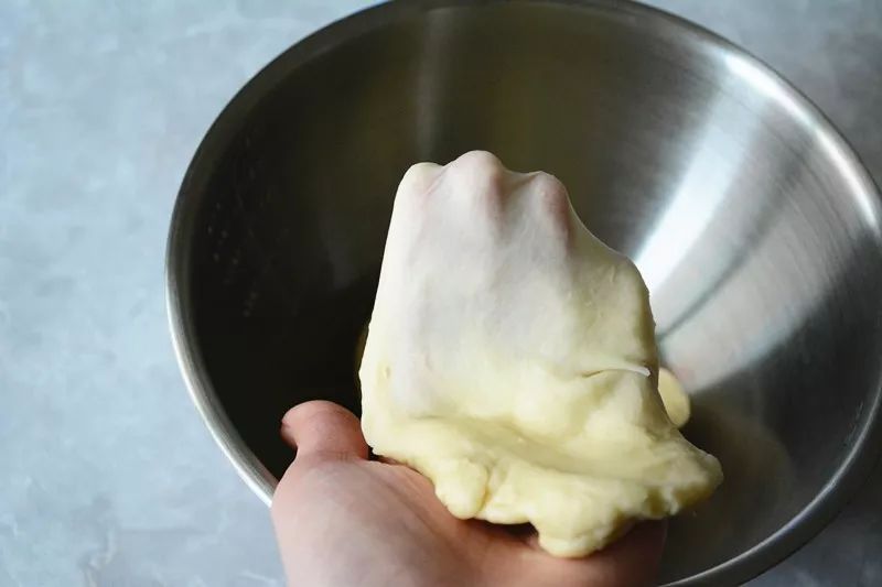 夏天揉面过热怎么办,揉面不粘手的技巧