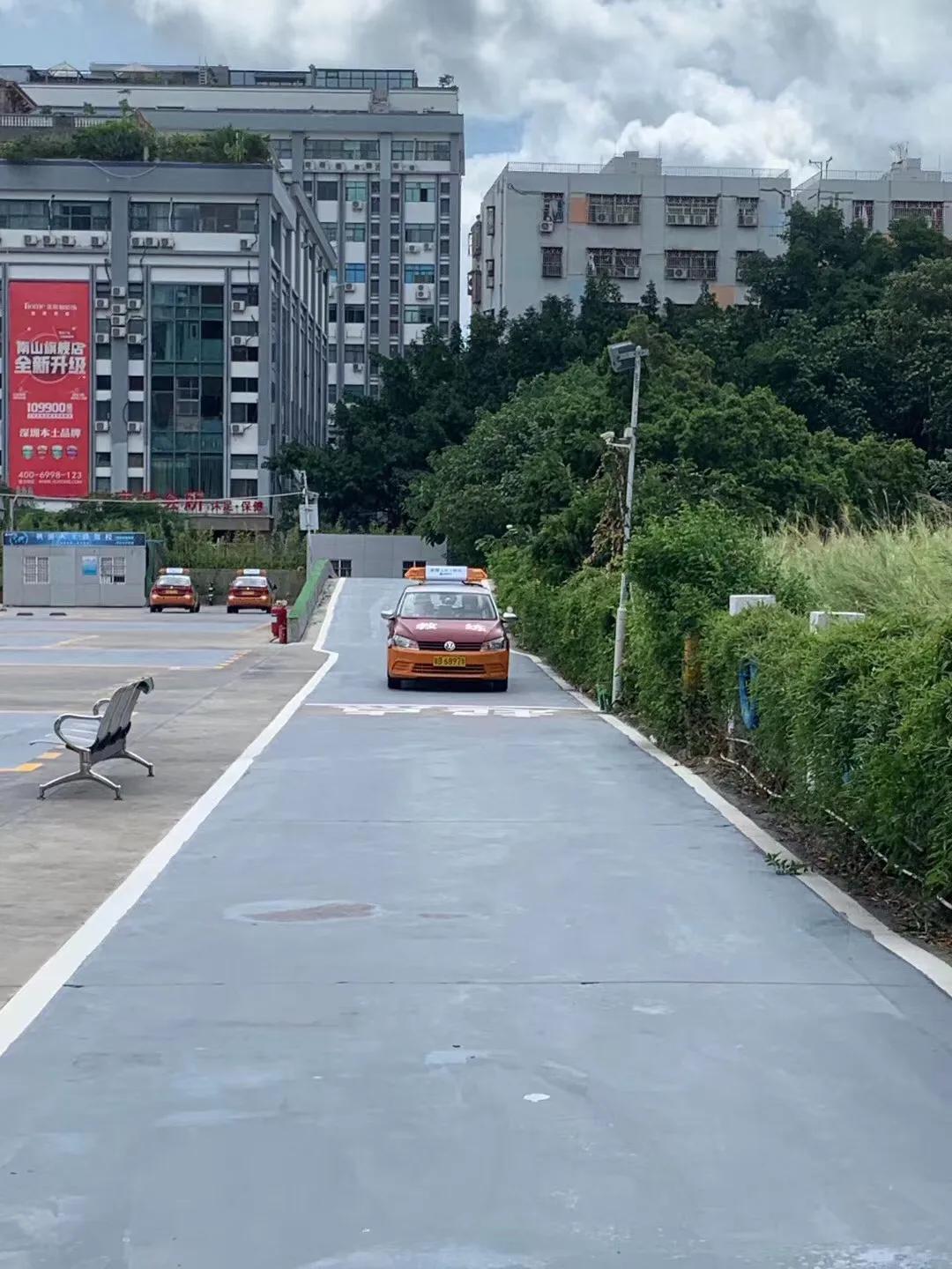 考驾照机器人教练,机器人教练学车通过率高吗