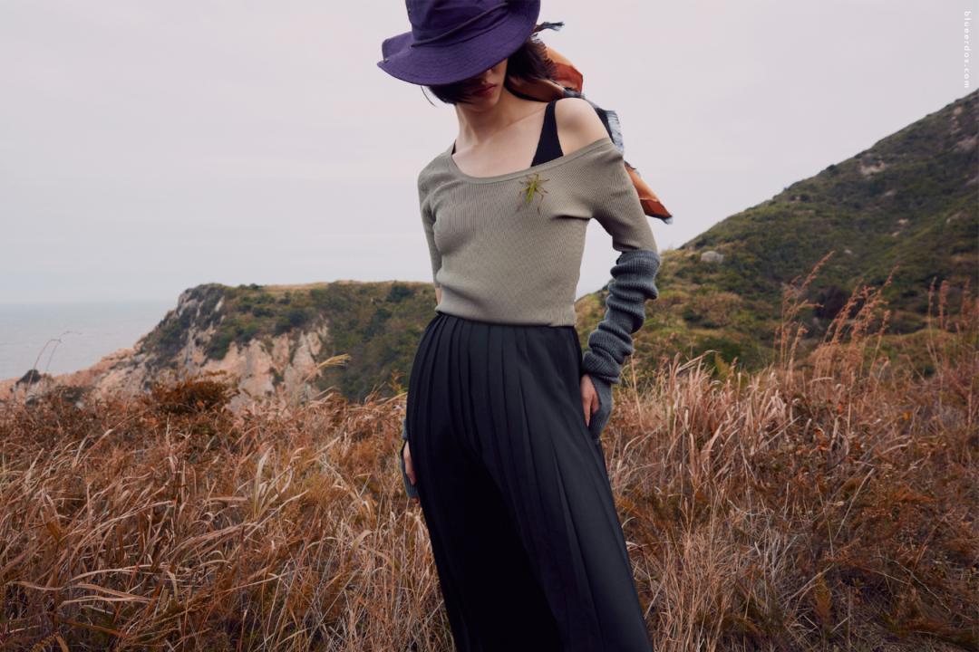 “穿着1万6的羊绒衫上班，老板夸我像章泽天”