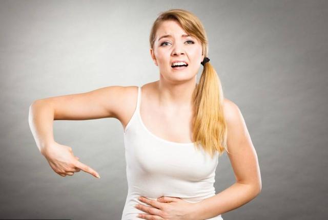 哪些症状显示女士快要绝经了,月经快绝经的时候有什么征兆