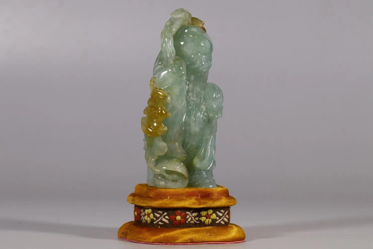 翡翠挂件分享,分享几款翡翠