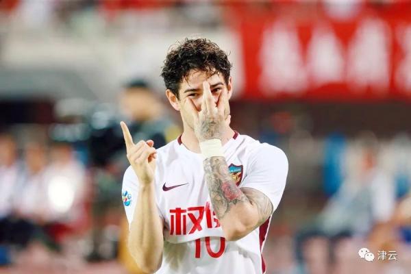 【津云人物】怀念！摊煎饼、踢毽子、撩热巴、仨对象……“帕建国”在天津踢球这两年